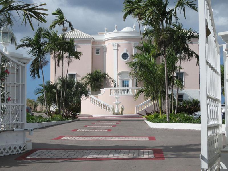 Ocean West Boutique Hotel Nassau Exterior photo
