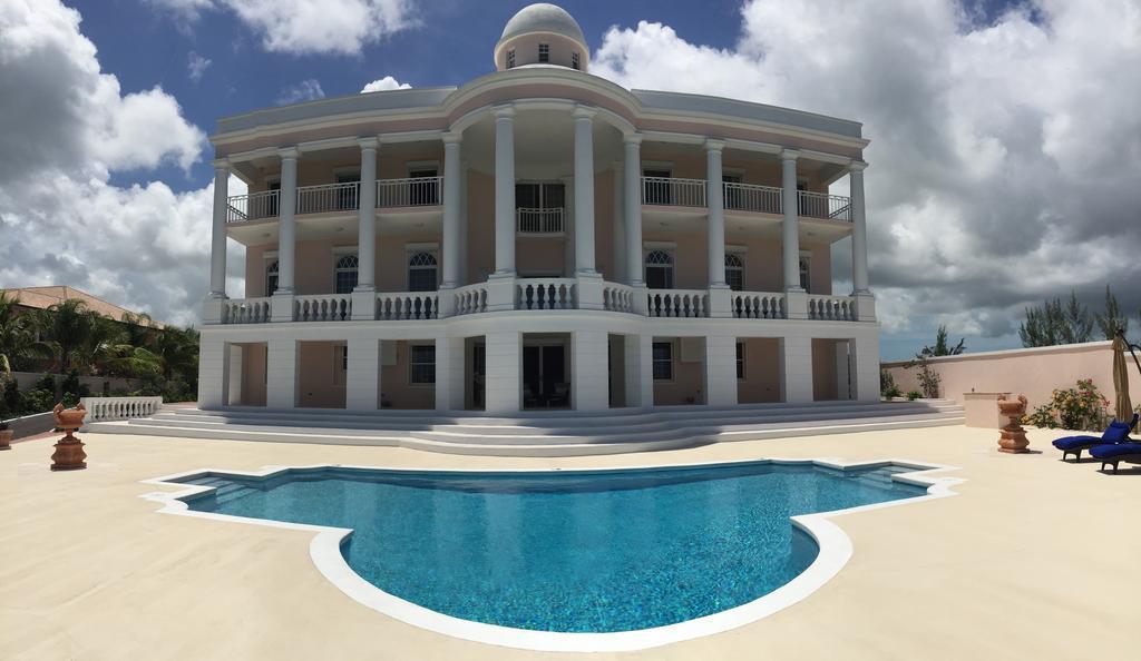 Ocean West Boutique Hotel Nassau Exterior photo