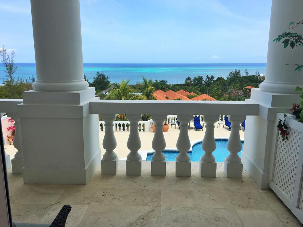 Ocean West Boutique Hotel Nassau Exterior photo