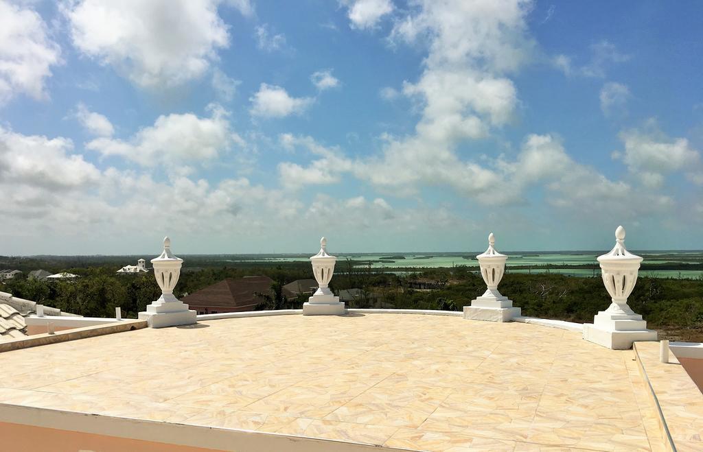 Ocean West Boutique Hotel Nassau Exterior photo
