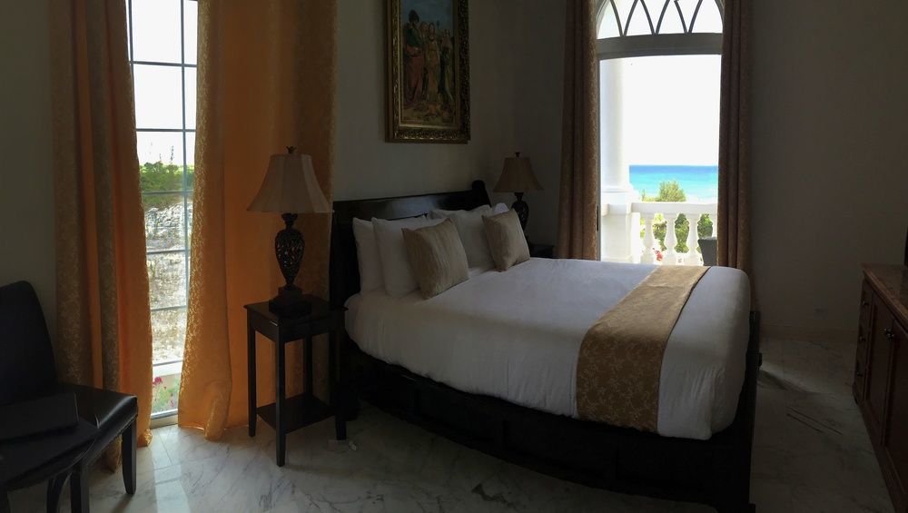 Ocean West Boutique Hotel Nassau Exterior photo