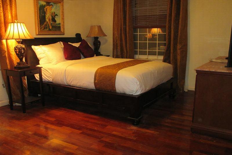 Ocean West Boutique Hotel Nassau Exterior photo