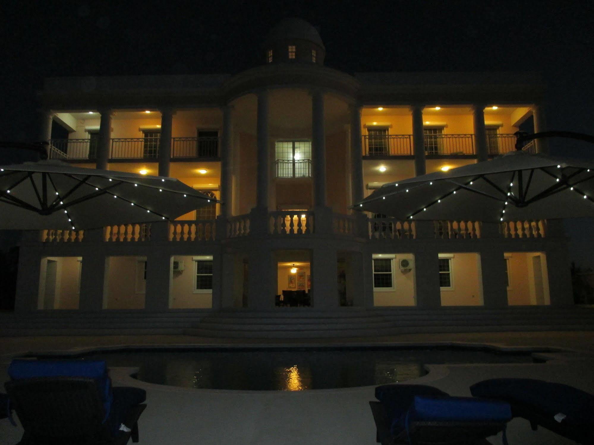 Ocean West Boutique Hotel Nassau Exterior photo