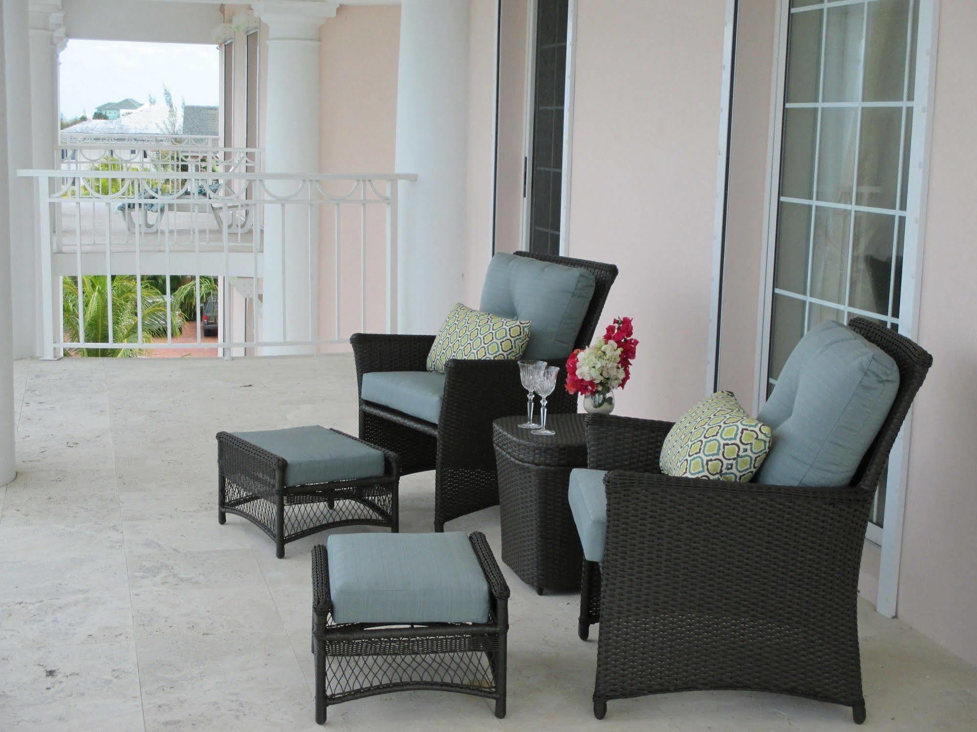 Ocean West Boutique Hotel Nassau Exterior photo
